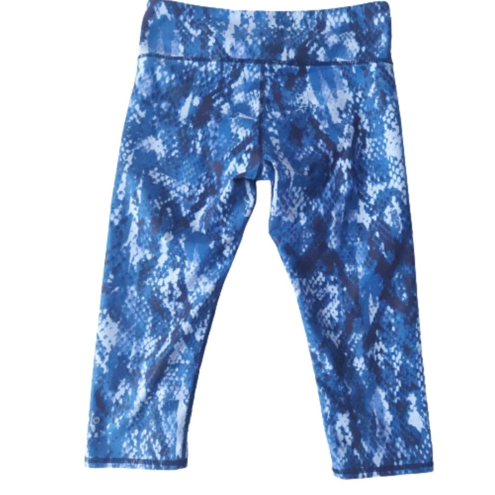ALO Yoga Airbrush Capri Leggings Blue Python Snakeskin Size M - Picture 3 of 9
